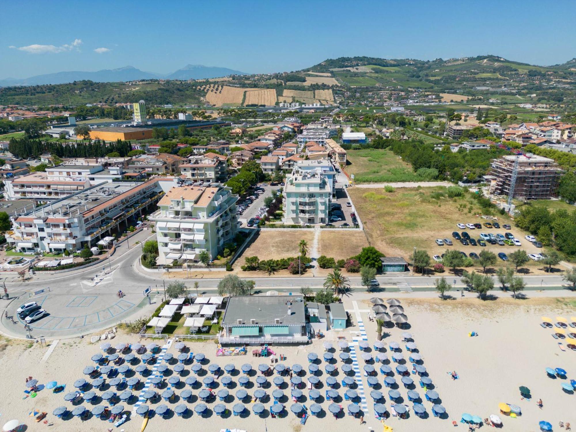Altomare - Vibra Villa Rosa Di Martinsicuro Exterior foto